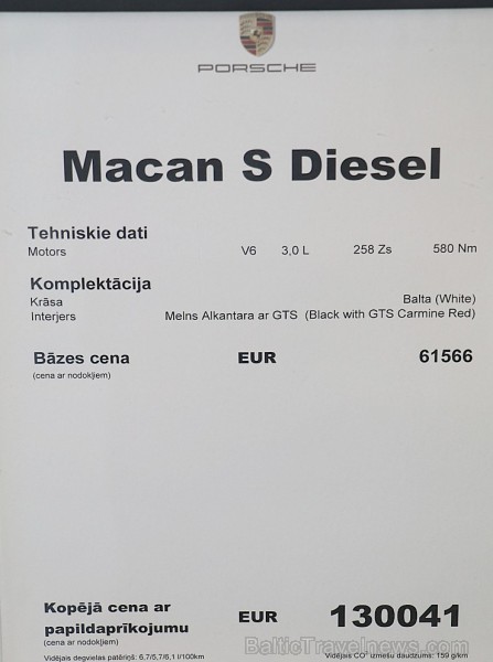 «Porsche Latvija» 28.04.2017 ar garšīgām restorāna «Entresol» uzkodām prezentē ekskluzīvus Porsche modeļus 196136