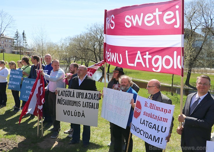 Rēzeknē notika pikets par latgaliešu valodu Latgales simtgades kongresa laikā 196466