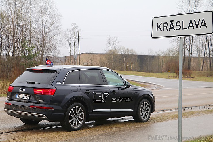 Travelnews.lv redakcija maija svētkos ar jauno un jaudīgo «Audi Q7 e-tron» apceļo Latgali 196840