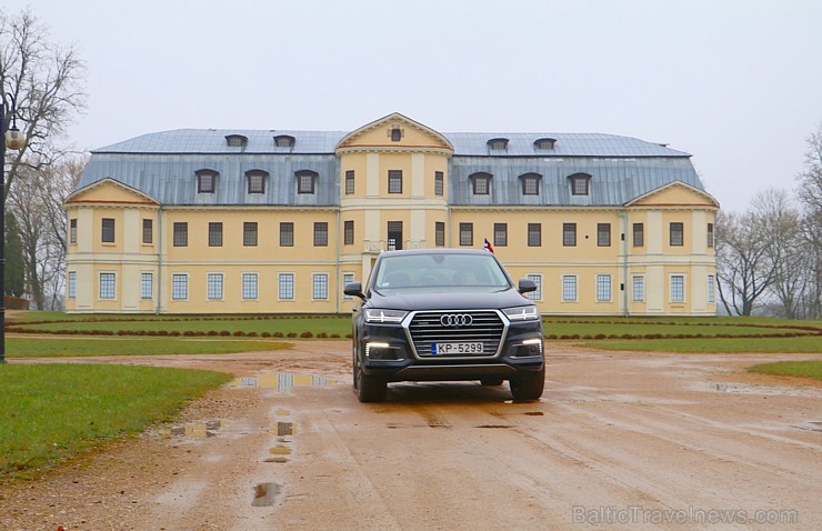 Travelnews.lv redakcija maija svētkos ar jauno un jaudīgo «Audi Q7 e-tron» apceļo Latgali 196841