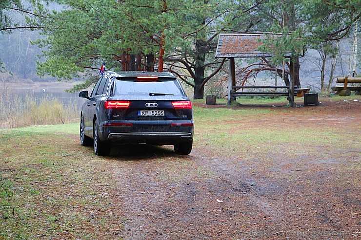 Travelnews.lv redakcija maija svētkos ar jauno un jaudīgo «Audi Q7 e-tron» apceļo Latgali 196865