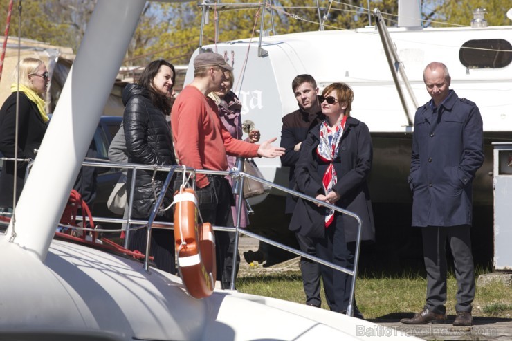 Lai padarītu Latvijas mazās ostas pieejamākas, tiek atklāts viens no jaunizveidotajiem «Helloports» info kioskiem 197041