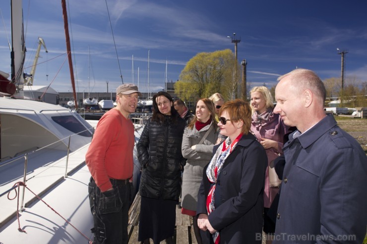 Lai padarītu Latvijas mazās ostas pieejamākas, tiek atklāts viens no jaunizveidotajiem «Helloports» info kioskiem 197042