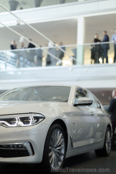 Rīgā 11.05.2017 svinīgā atmosfērā durvis ir vēris Baltijā lielākais BMW auto centrs 197149