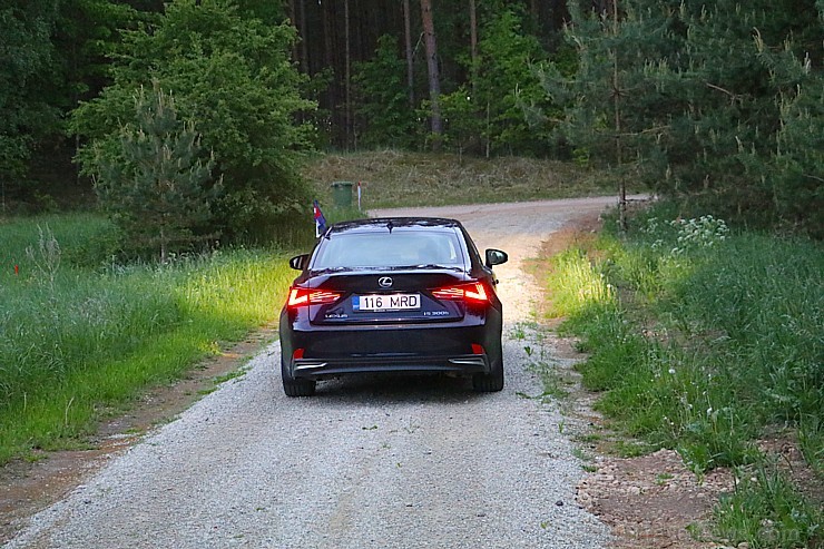 Travelnews.lv redakcija ar jauno «Lexus IS300H» apceļo Latgali un 4 dienās nobrauc 1000 km garu maršrutu 199092