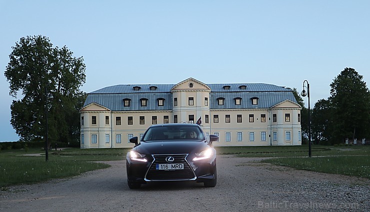 Travelnews.lv redakcija ar jauno «Lexus IS300H» apceļo Latgali un 4 dienās nobrauc 1000 km garu maršrutu 199126