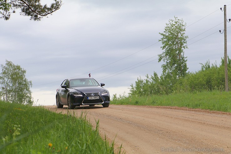 Travelnews.lv redakcija ar jauno «Lexus IS300H» apceļo Latgali un 4 dienās nobrauc 1000 km garu maršrutu 199144