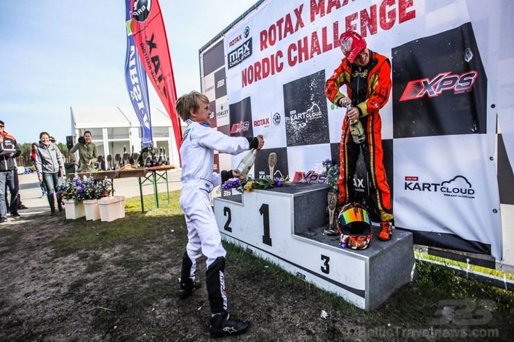 Rīgā «Rotax Nordic Challenge» spēkus mērījuši sporta kartingi 199273