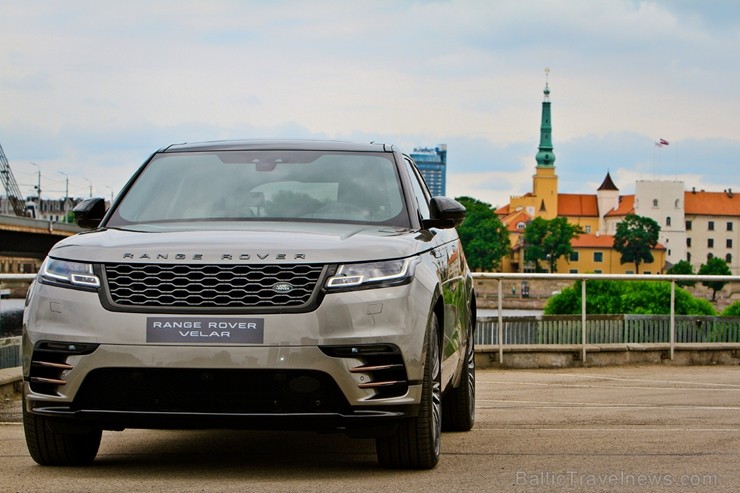 Jaunais Range Rover Velar «atrādījies» Rīgas ielās 200003