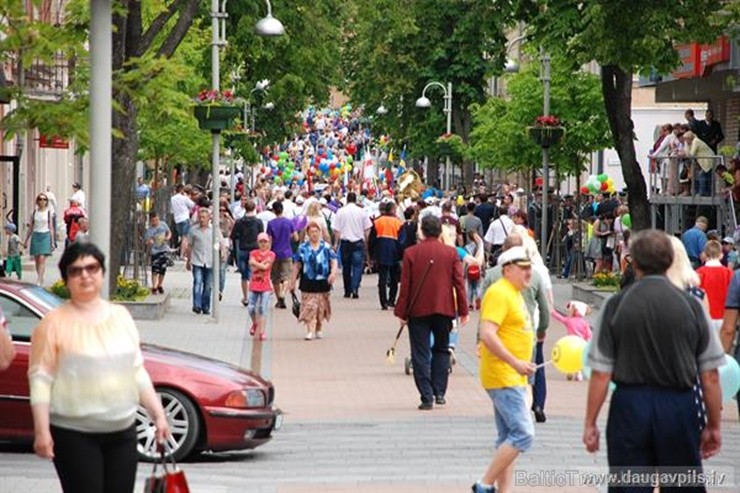 Daugavpilī  krāšņi un daudzveidīgi aizvadīti pilsētas svētki 200887