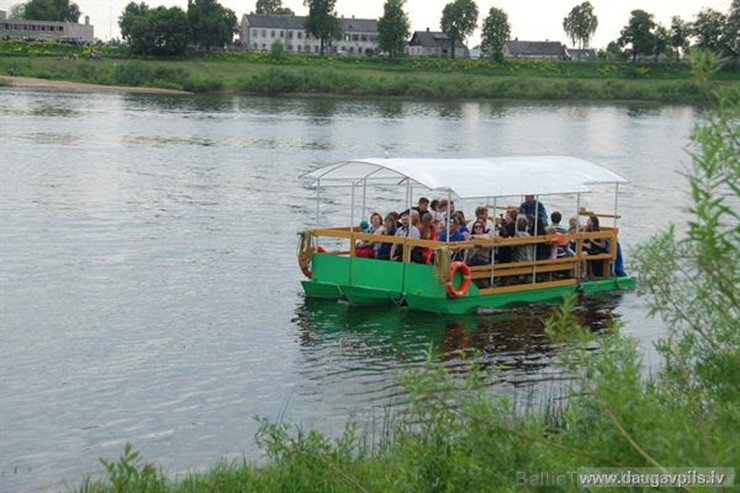 Daugavpilī  krāšņi un daudzveidīgi aizvadīti pilsētas svētki 200909