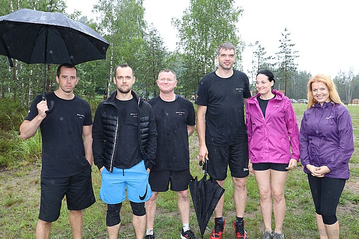 Latvijas Viesnīcu un restorānu asociācija pierāda izturību sporta spēlēs 201180