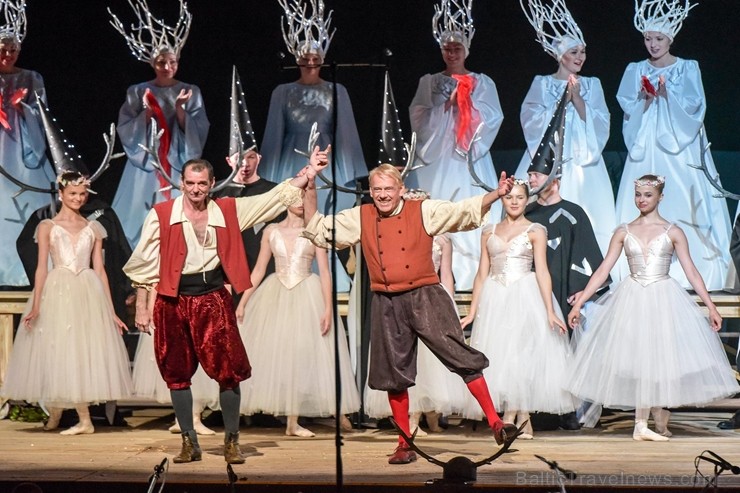 Siguldas 
opermūzikas svētkos noticis operas «Falstafs» brīvdabas oriģināliestudējums 203544