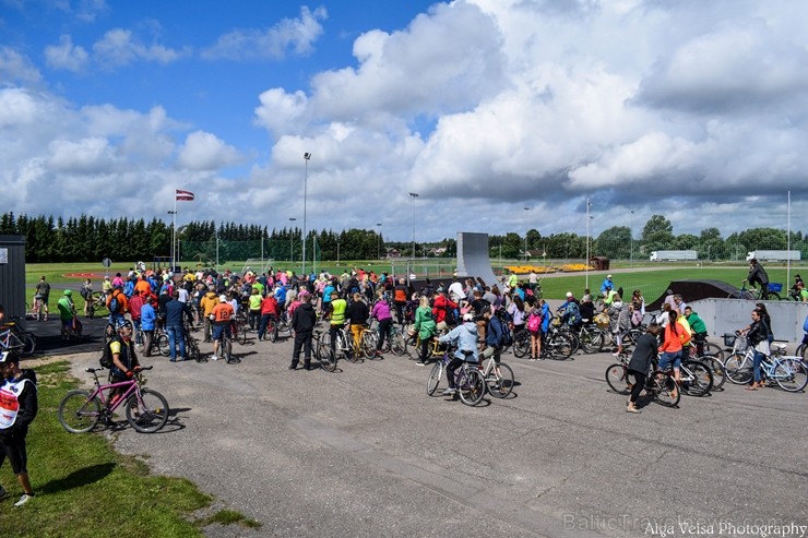 Grobiņā atraktīvi aizvadīts velotūrisma pasākums «Grobiņas Velobānis» 204078