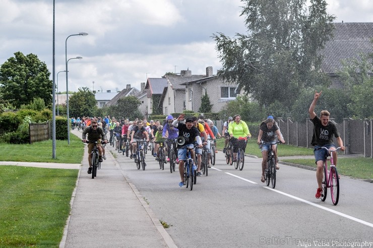 Grobiņā atraktīvi aizvadīts velotūrisma pasākums «Grobiņas Velobānis» 204081