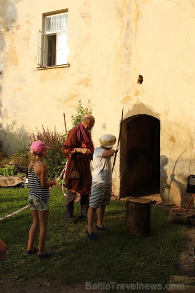 Jaunpils pilī aizvadīti Viduslaiku svētki «Krogus lustes» 204614