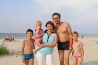 Jūrmalas atpūtnieki un viesi pludmalē ķer pēdējās siltās augusta dienas 51