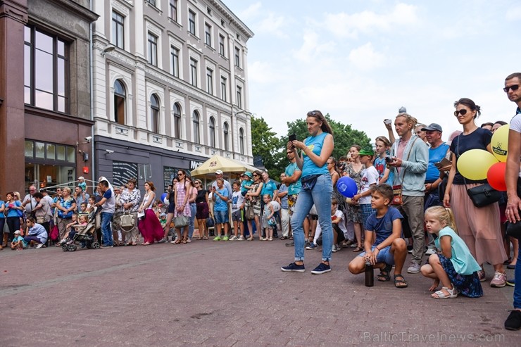 Rīgā daudzveidīgi un krāšņi aizvadīti «Rīgas svētki 2017» 204975