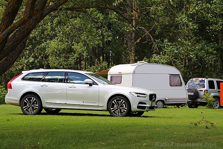 Travelnews.lv ar jauno Volvo V90 Cross Country apceļo Latgali 205472