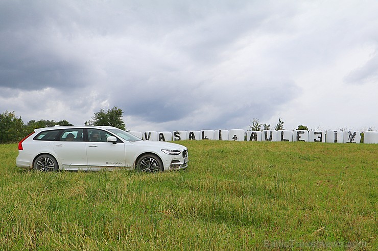 Travelnews.lv ar jauno Volvo V90 Cross Country apceļo Latgali 205477