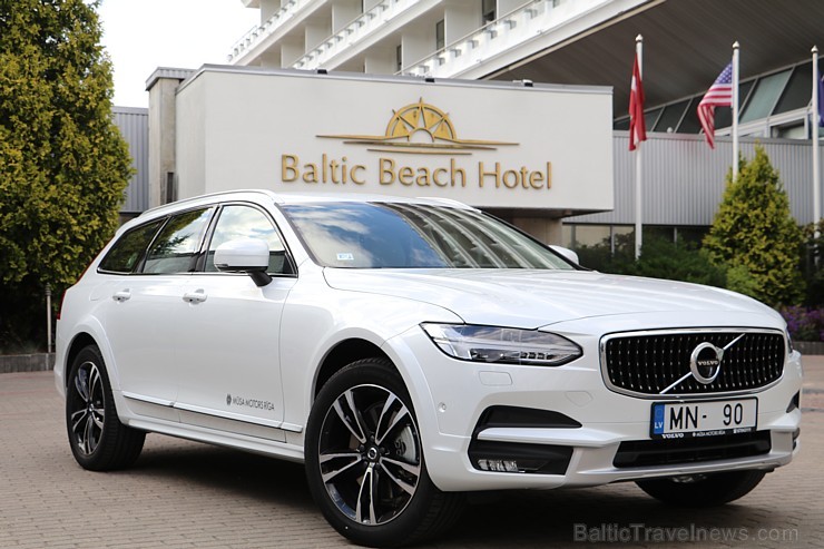 Travelnews.lv ar jauno Volvo V90 Cross Country apceļo Latgali 205510