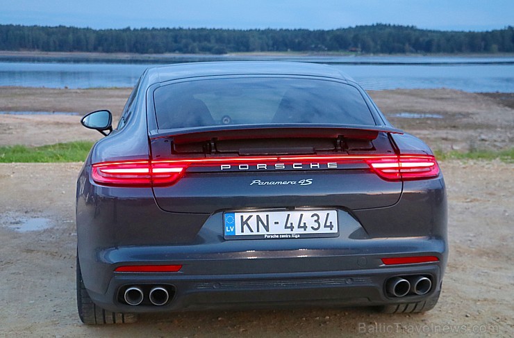 Travelnews.lv ar jauno Porsche Panamera dodas uz «Liepupes muižu» 205764