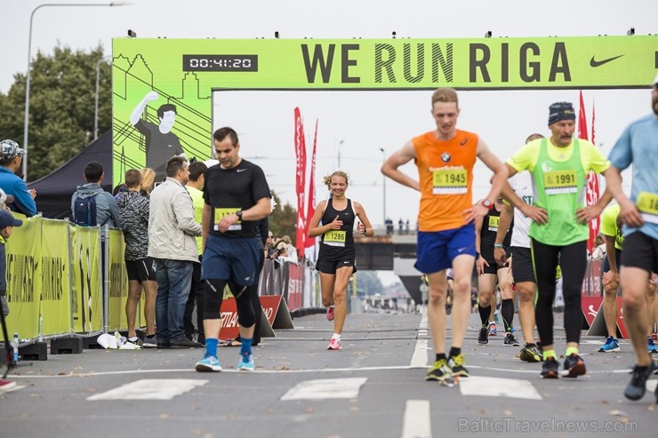 Rīgas centrā notiekošajā rudens skrējienā «We Run Riga» dalību ņem vairāk nekā 9000 skrējēju 206810