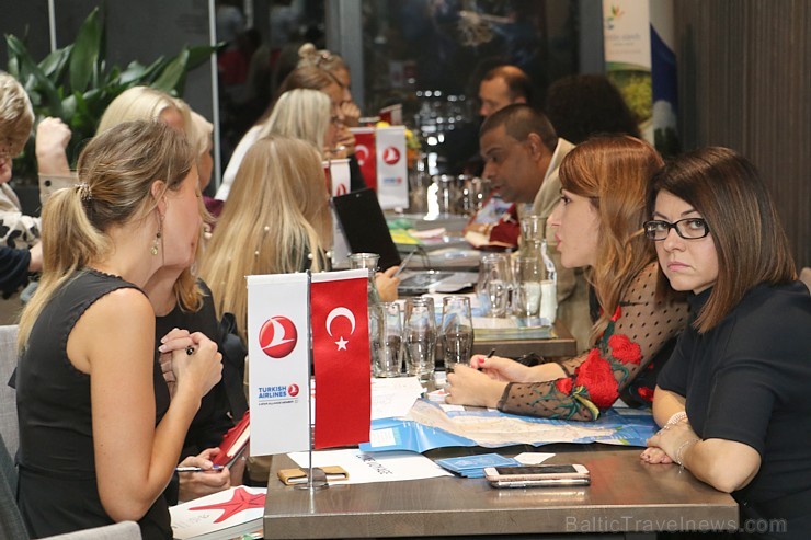 Lidsabiedrība «Turkish Airlines» iepazīstina ceļojumu konsultantus ar pievilcīgiem galamērķiem piecu zvaigžņu viesnīcā «Pullman Riga Old Town» 206895