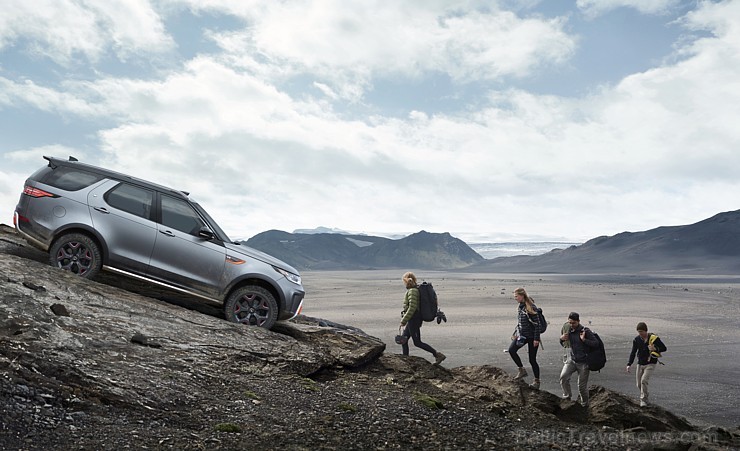 Land Rover Discovery SVX ir īpaši piemērots apvidus cienītājiem un ceļotājiem 207047