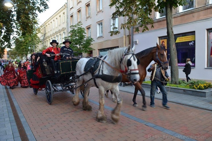 Daugavpilī  aizvadīti Rīgas ielas svētki, kas šogad tika veltīti pastam 207296