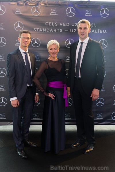 «Domenikss» prezentē «Mercedes-Benz» zīmolu ar 25 gadu jubilejas svinībām 207858