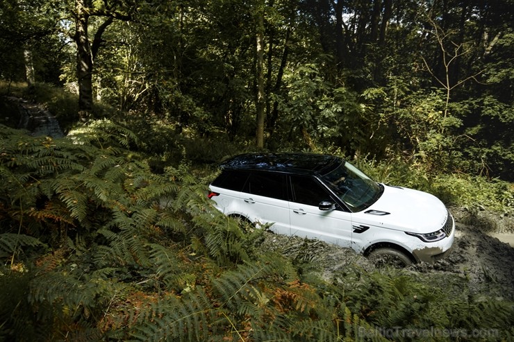 Daudzi autoceļotāji ir pamanījuši jauno Range Rover Sport 208298