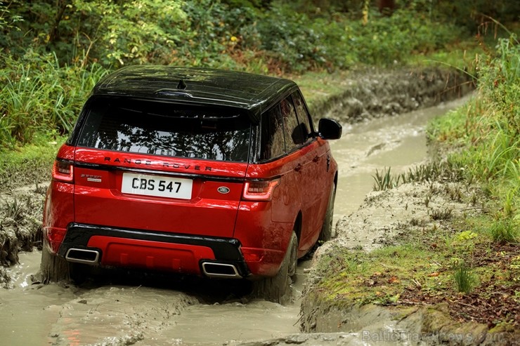 Daudzi autoceļotāji ir pamanījuši jauno Range Rover Sport 208309
