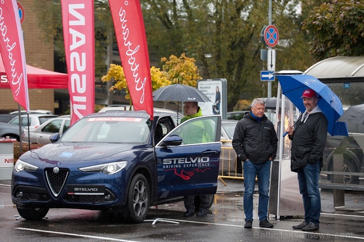 Rīgā aizvada «Latvijas Gada auto 2018» lielo testu dienu. 208926