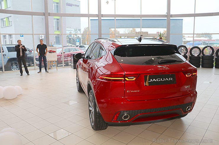 Latvijā 17.10.2017 tiek prezentēts auto, kas patiks sievietēm un pilsētniekiem - Jaguar E-Pace 209021