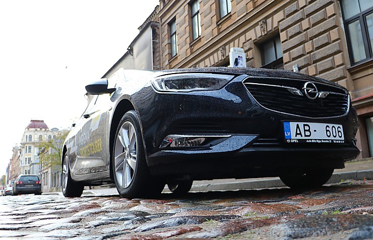 Travelnews.lv apceļo rudenīgo Latviju ar jauno, ekonomisko un ietilpīgo Opel Insignia Sport Tourer 210008
