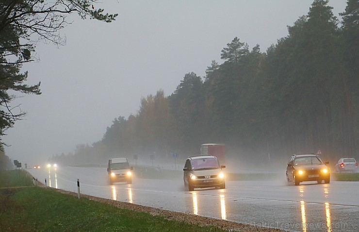 Travelnews.lv apceļo rudenīgo Latviju ar jauno, ekonomisko un ietilpīgo Opel Insignia Sport Tourer 210012