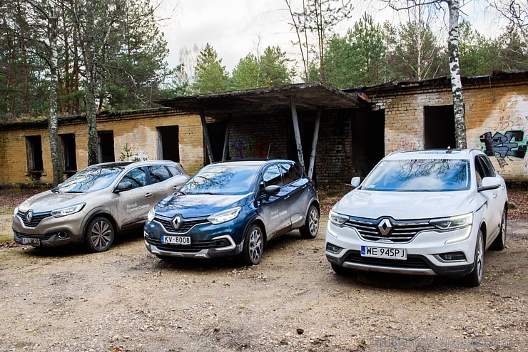 Travelnews.lv meža ceļos iepazīst trīs vāģus - Renault Captur, Renault Koleos un Renault Kadjar. Fotogrāfs Gints Ivuškāns 211594