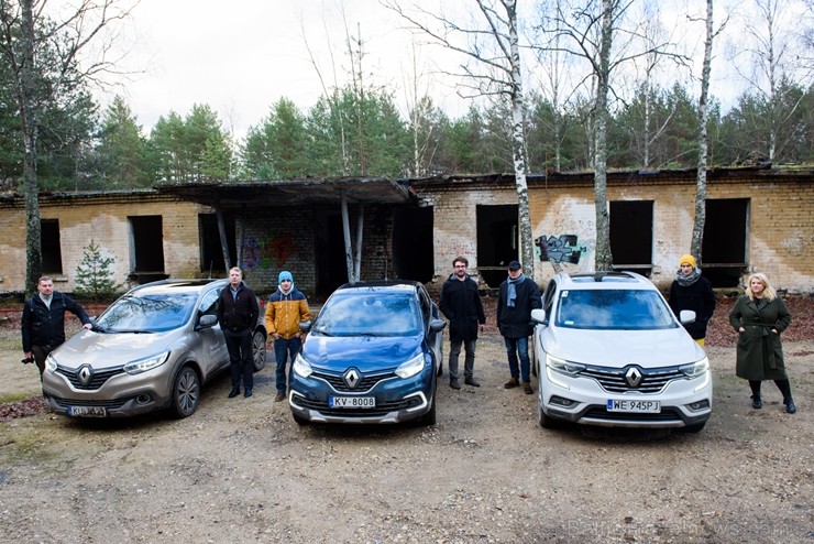 Renault krosoveri dodas Latvijas mežu ceļos. Foto: Gints Ivuškāns 211807