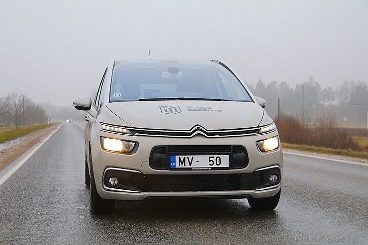 Travelnews.lv apceļo miglaino Latgali ar jauno Citroën Grand C4 Picasso 211962