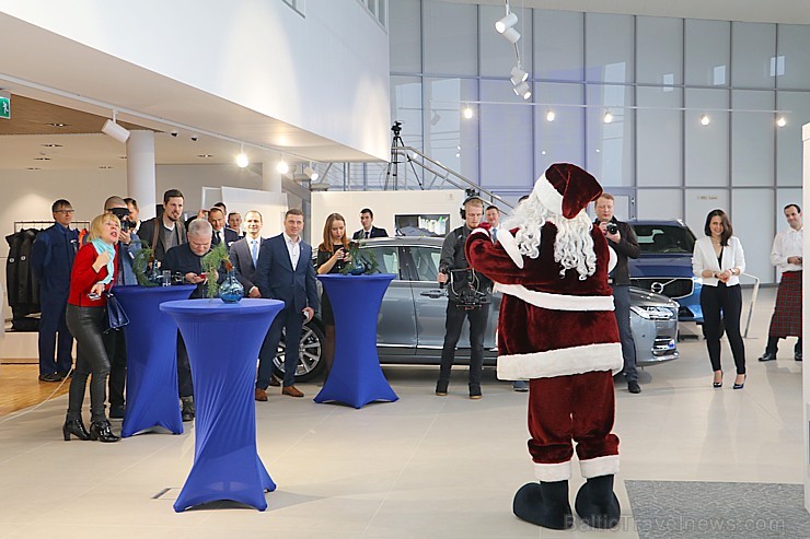 Latvijā pirmo reizi tiek prezentēts pilsētas apvidus automobilis «Volvo XC40» 212254