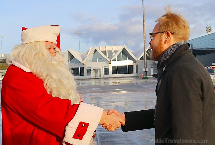 Ar somu lidsabiedsabiedrības «Finnair» lidmašīnu 5.12.2017 Rīgā ielido Ziemassvētku vecītis no Lapzemes 212289