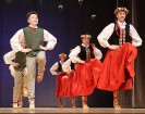 Ogres Kultūras centrā 16.12.2017 dejo jauniešu un bērnu studija Pīlādzītis un TDA Ogre 82