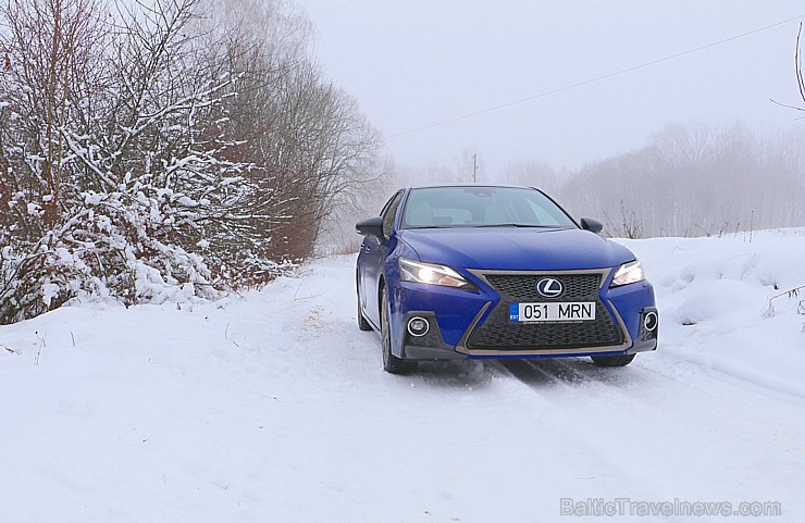 Travelnews.lv apceļo Ziemassvētku Rīgu un sniegoto Vidzemi ar Lexus CT 200h 213749