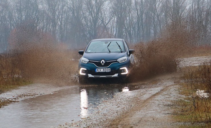 Travelnews.lv apceļo Latvijas galvaspilsētu ar Renault Captur 215226