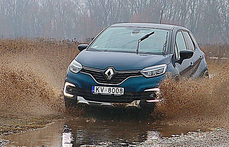 Travelnews.lv apceļo Latvijas galvaspilsētu ar Renault Captur 215229