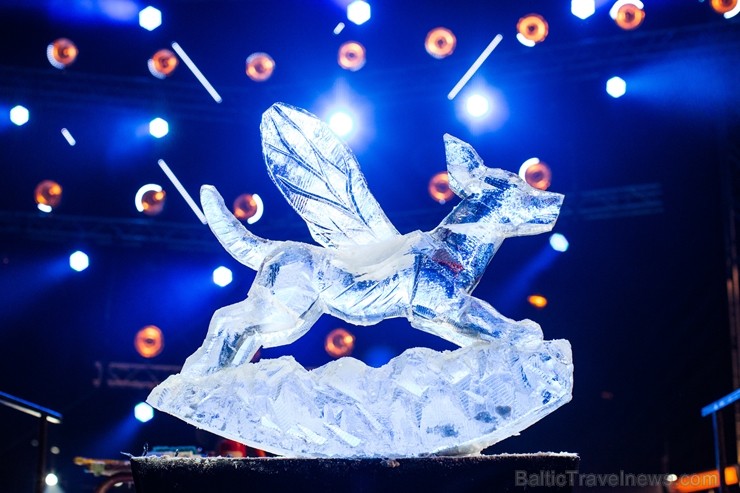 Aizvadīts Starptautiskais Ledus skulptūru festivāls 216549
