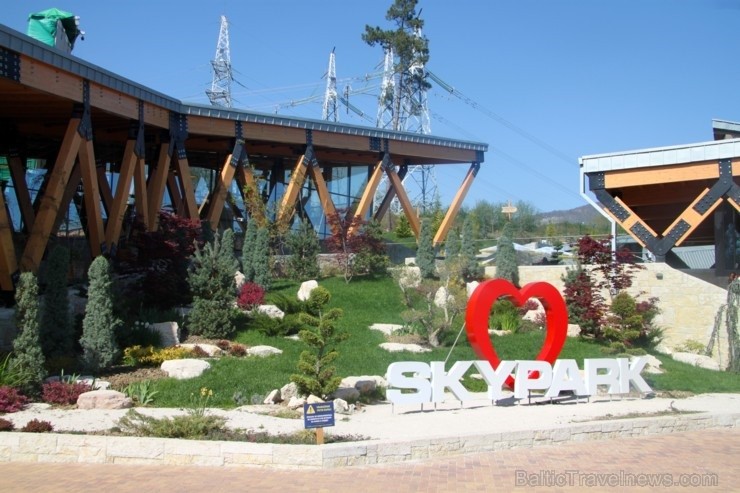 Travelnews.lv pārvar bailes no augstuma unikālajā Soču «Skypark». Atbalsta: Rosa Khutor 220571
