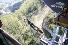 Travelnews.lv pārvar bailes no augstuma unikālajā Soču «Skypark». Atbalsta: Rosa Khutor 19