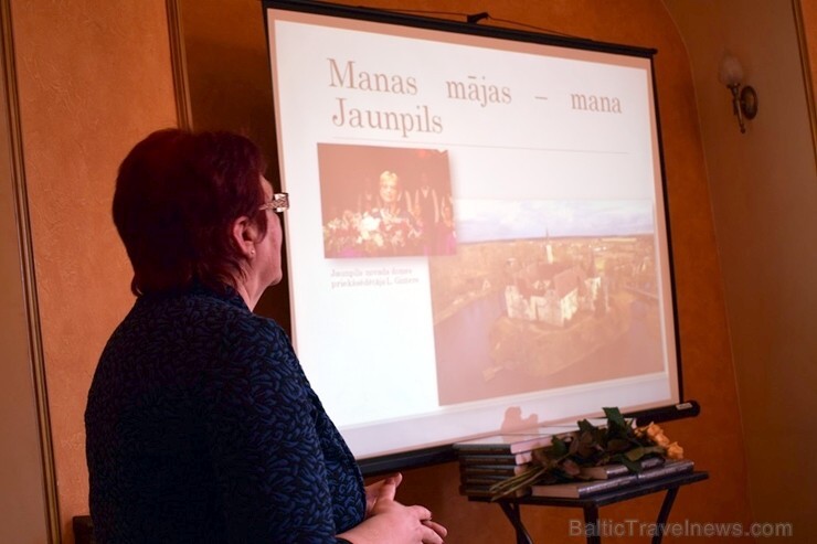 Jaunpils pils kamīnzālē aizvada vēsturisku notikumu - prezentē «Jaunpils muižas, muižiņas» 2. grāmatu 220790